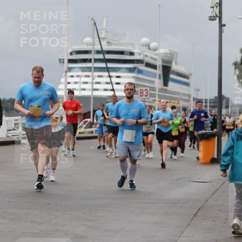 13.09.2026 - Kiel Lauf Andreas Tolksdorf http://msf.ph/oto/10468157 13.09.2026 12:08:30 Kiellinie 39, 2629, 128, 3 meine-sportfotos.de