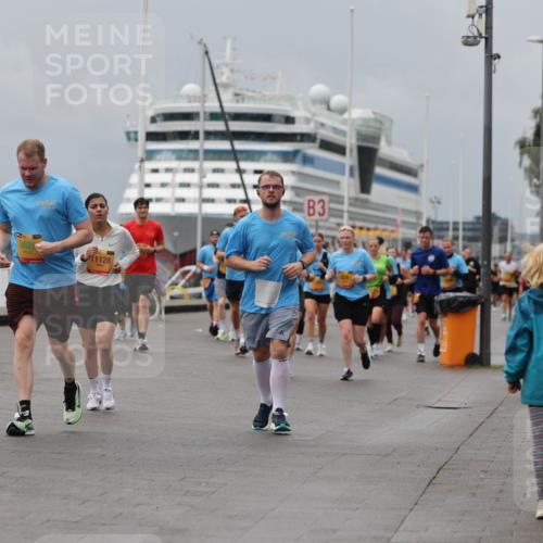 13.09.2026 - Kiel Lauf Andreas Tolksdorf http://msf.ph/oto/10468177 13.09.2026 12:08:30 Kiellinie 8629, 11128, 3 meine-sportfotos.de
