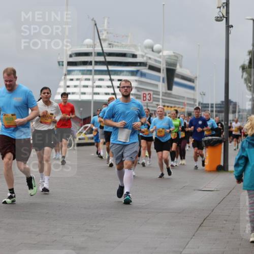 13.09.2026 - Kiel Lauf Andreas Tolksdorf http://msf.ph/oto/10468181 13.09.2026 12:08:31 Kiellinie 8629, 11128, 3 meine-sportfotos.de