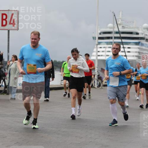 13.09.2026 - Kiel Lauf Andreas Tolksdorf http://msf.ph/oto/10468210 13.09.2026 12:08:32 Kiellinie 4, 39, 8629, 1112, 3, 7109, 828 meine-sportfotos.de