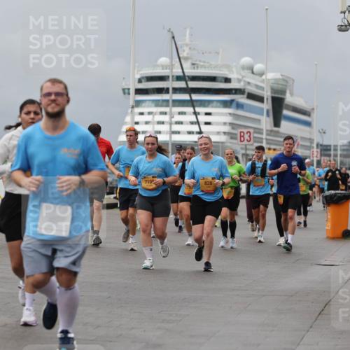 13.09.2026 - Kiel Lauf Andreas Tolksdorf http://msf.ph/oto/10468276 13.09.2026 12:08:34 Kiellinie 34, 7100, 828, 3 meine-sportfotos.de