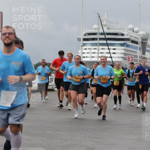 13.09.2026 - Kiel Lauf Andreas Tolksdorf http://msf.ph/oto/10468325 13.09.2026 12:08:35 Kiellinie 4, 39, 2957, 710, 828, 12365, 3 meine-sportfotos.de