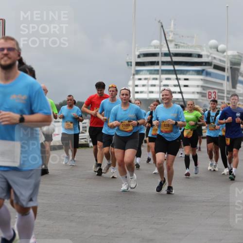 13.09.2026 - Kiel Lauf Andreas Tolksdorf http://msf.ph/oto/10468327 13.09.2026 12:08:35 Kiellinie 4, 2957, 7109, 1236, 828, 3 meine-sportfotos.de
