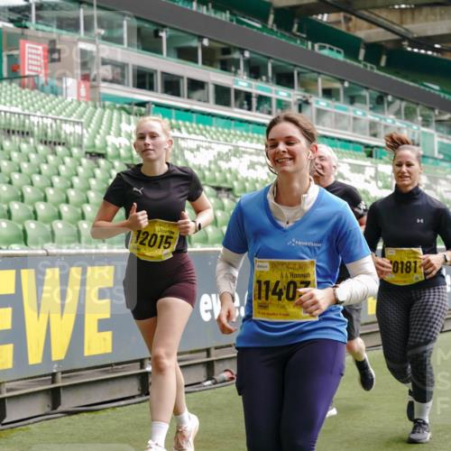 13.09.2026 - 21. swb-Marathon Bremen Michael Burmester http://msf.ph/oto/10468338 13.09.2026 10:36:03 Laufen im Stadion 10093, 10144, 10147, 10152, 10153, 10154, 10157, 10160, 10173, 10175, 10181, 10182, 10185, 10187, 10195, 10198, 10245, 10251, 10257, 10263, 10272, 10275, 10278, 10291, 10296, 10306, 10309, 10338, 10357, 10367, 10368, 10369, 10377, 10382, 10390, 10403, 10409, 10411, 10420, 10427, 10429, 10439, 10473, 10477, 10481, 10485, 10492, 10497, 10528, 10531, 10559, 10560, 10569, 10607, 10613, 10617, 10633, 10636, 10647, 10648, 10671, 10672, 10677, 10715, 10928 meine-sportfotos.de