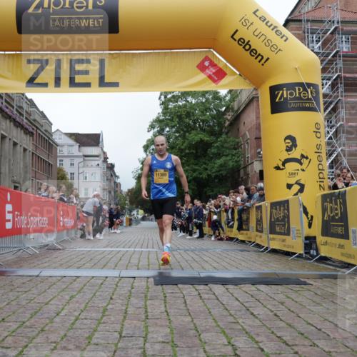 13.09.2026 - Kiel Lauf Yannick Fuchs http://msf.ph/oto/10468344 13.09.2026 10:18:26 Ziel 6604, 11389 meine-sportfotos.de