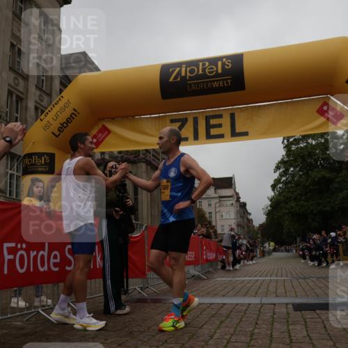 13.09.2026 - Kiel Lauf Yannick Fuchs http://msf.ph/oto/10468350 13.09.2026 10:18:29 Ziel 6604, 11389 meine-sportfotos.de