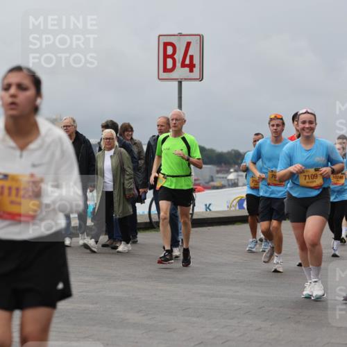 13.09.2026 - Kiel Lauf Andreas Tolksdorf http://msf.ph/oto/10468356 13.09.2026 12:08:36 Kiellinie 1112, 4, 2957, 51, 35, 7109, 10246, 828 meine-sportfotos.de
