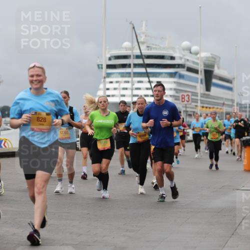 13.09.2026 - Kiel Lauf Andreas Tolksdorf http://msf.ph/oto/10468363 13.09.2026 12:08:37 Kiellinie 4, 7109, 828, 12365, 7810, 3599, 3 meine-sportfotos.de