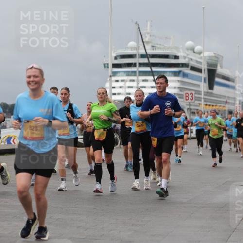 13.09.2026 - Kiel Lauf Andreas Tolksdorf http://msf.ph/oto/10468372 13.09.2026 12:08:37 Kiellinie 4, 7109, 828, 7810, 3599, 66, 3 meine-sportfotos.de
