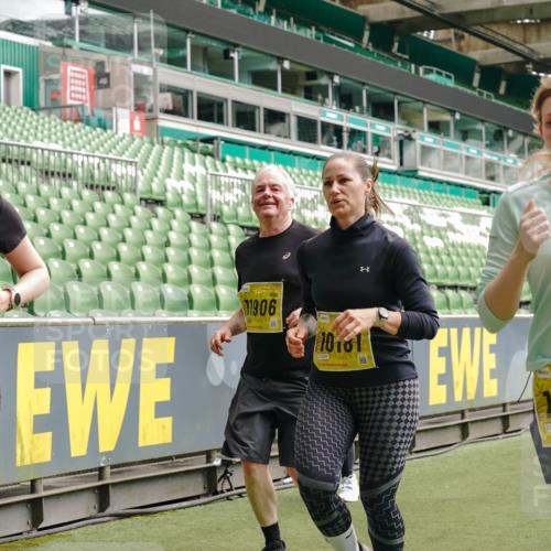 13.09.2026 - 21. swb-Marathon Bremen Michael Burmester http://msf.ph/oto/10468421 13.09.2026 10:36:04 Laufen im Stadion 10092, 10093, 10144, 10152, 10153, 10154, 10157, 10160, 10173, 10175, 10181, 10182, 10185, 10187, 10195, 10198, 10237, 10245, 10251, 10257, 10263, 10272, 10275, 10278, 10291, 10296, 10306, 10309, 10338, 10357, 10367, 10368, 10369, 10377, 10382, 10390, 10403, 10409, 10411, 10420, 10427, 10429, 10439, 10473, 10477, 10481, 10485, 10492, 10497, 10528, 10531, 10559, 10560, 10569, 10607, 10613, 10617, 10633, 10636, 10647, 10648, 10671, 10672, 10677, 10715, 10928 meine-sportfotos.de