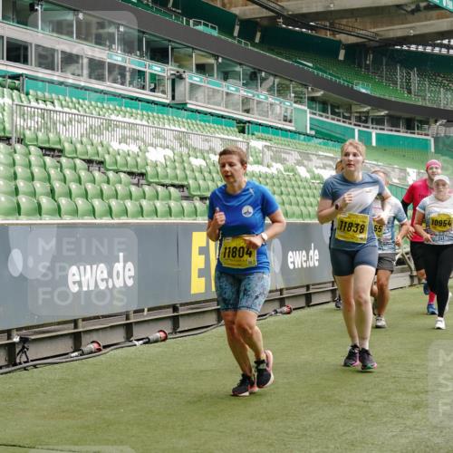 13.09.2026 - 21. swb-Marathon Bremen Michael Burmester http://msf.ph/oto/10468500 13.09.2026 10:36:05 Laufen im Stadion 10092, 10093, 10144, 10152, 10153, 10154, 10157, 10160, 10173, 10175, 10181, 10182, 10185, 10187, 10195, 10198, 10237, 10245, 10251, 10257, 10263, 10272, 10275, 10278, 10291, 10296, 10306, 10309, 10338, 10357, 10369, 10377, 10382, 10390, 10403, 10409, 10411, 10420, 10427, 10429, 10439, 10473, 10477, 10481, 10485, 10492, 10497, 10528, 10531, 10559, 10560, 10569, 10607, 10613, 10617, 10633, 10636, 10647, 10648, 10671, 10672, 10677, 10715, 10928 meine-sportfotos.de