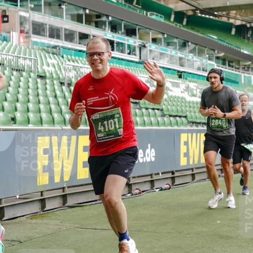 13.09.2026 - 21. swb-Marathon Bremen Michael Burmester http://msf.ph/oto/10468513 13.09.2026 12:57:40 Laufen im Stadion 141, 334, 431, 511, 672, 769, 776, 789, 790, 857, 876, 909, 948, 1010, 1119, 1130, 1191, 1199, 1254, 1281, 1535, 1601, 1642, 1647, 1752, 1809, 1881, 1900, 1931, 1933, 1972, 2001, 2040, 2046, 2051, 2075, 2324, 2343, 2371, 2397, 2402, 2423, 2425, 2473, 2493, 2634, 2640, 2671, 2761, 2812, 2903, 2904, 3051, 3078, 3138, 3148, 3182, 3186, 3202, 3319, 3338, 3450, 3458, 3514, 3534, 3560, 3634, 3655, 3685, 3690, 3695, 3760, 3813, 3866, 3933, 3939, 4101, 4316, 4319 meine-sportfotos.de
