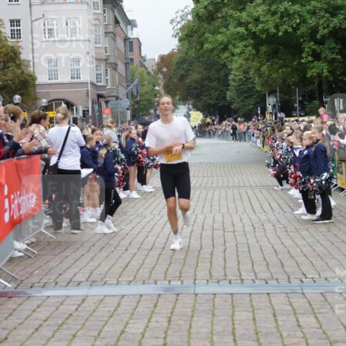 13.09.2026 - Kiel Lauf Yannick Fuchs http://msf.ph/oto/10468584 13.09.2026 10:19:23 Ziel 2539, 2539 meine-sportfotos.de