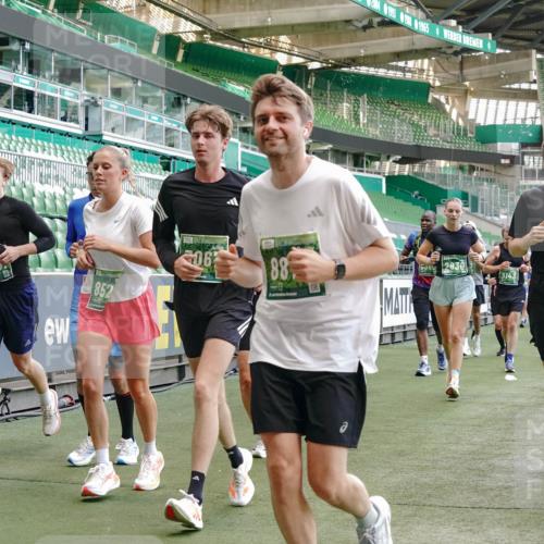 13.09.2026 - 21. swb-Marathon Bremen Michael Burmester http://msf.ph/oto/10468658 13.09.2026 13:13:52 Laufen im Stadion 118, 183, 270, 278, 349, 460, 514, 576, 600, 631, 695, 702, 768, 933, 950, 956, 1005, 1008, 1143, 1286, 1334, 1392, 1408, 1426, 1573, 1596, 1641, 1818, 1819, 1991, 2005, 2024, 2035, 2079, 2233, 2264, 2314, 2387, 2412, 2439, 2457, 2461, 2478, 2505, 2521, 2540, 2564, 2612, 2665, 2684, 2693, 2765, 2773, 2792, 2815, 2816, 2829, 2838, 2860, 2884, 2887, 2895, 2921, 2963, 2966, 2972, 2975, 2978, 3016, 3111, 3209, 3253, 3277, 3293, 3304, 3313, 3378, 3405, 3428, 3434, 3653, 3661, 4080 meine-sportfotos.de