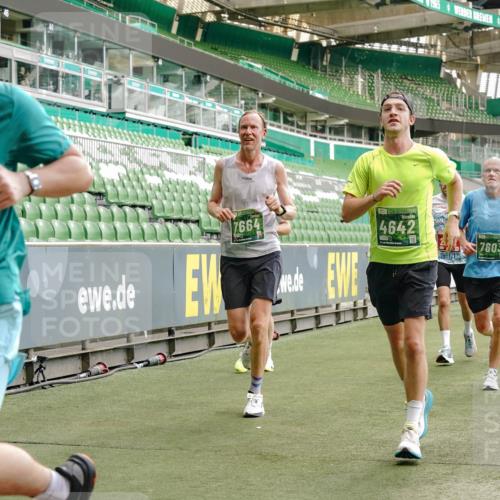 13.09.2026 - 21. swb-Marathon Bremen Michael Burmester http://msf.ph/oto/10468678 13.09.2026 12:57:44 Laufen im Stadion 141, 148, 334, 431, 511, 672, 769, 776, 789, 790, 857, 876, 909, 948, 1010, 1119, 1130, 1191, 1199, 1254, 1281, 1535, 1601, 1642, 1647, 1752, 1809, 1881, 1900, 1931, 1933, 1972, 2001, 2040, 2046, 2051, 2075, 2324, 2343, 2371, 2397, 2402, 2423, 2425, 2473, 2493, 2634, 2640, 2671, 2761, 2771, 2812, 2903, 2904, 3051, 3078, 3138, 3148, 3182, 3186, 3319, 3338, 3450, 3458, 3514, 3534, 3560, 3634, 3655, 3685, 3690, 3695, 3760, 3813, 3866, 3933, 3939, 4101, 4316, 4319 meine-sportfotos.de