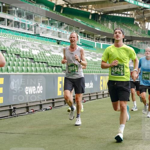 13.09.2026 - 21. swb-Marathon Bremen Michael Burmester http://msf.ph/oto/10468694 13.09.2026 12:57:44 Laufen im Stadion 141, 148, 334, 431, 511, 672, 769, 776, 789, 790, 857, 876, 909, 948, 1010, 1119, 1130, 1191, 1199, 1254, 1281, 1535, 1601, 1642, 1647, 1752, 1809, 1881, 1900, 1931, 1933, 1972, 2001, 2040, 2046, 2051, 2075, 2324, 2343, 2371, 2397, 2402, 2423, 2425, 2473, 2493, 2634, 2640, 2671, 2761, 2771, 2812, 2903, 2904, 3051, 3078, 3138, 3148, 3182, 3186, 3319, 3338, 3450, 3458, 3514, 3534, 3560, 3634, 3655, 3685, 3690, 3695, 3760, 3813, 3866, 3933, 3939, 4101, 4316, 4319 meine-sportfotos.de