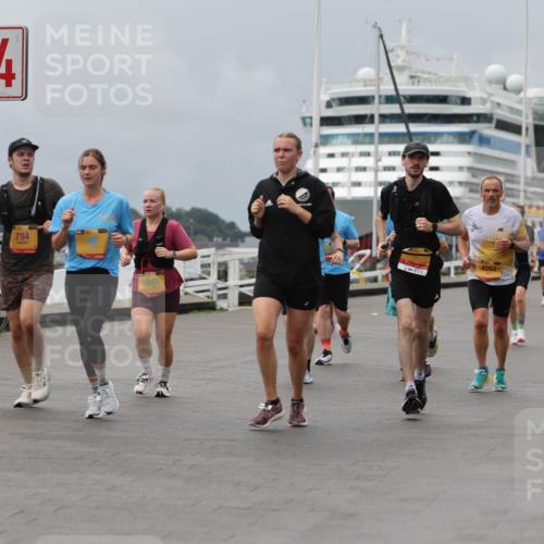 13.09.2026 - Kiel Lauf Andreas Tolksdorf http://msf.ph/oto/10468704 13.09.2026 12:08:50 Kiellinie 4, 1135, 794, 4203, 8945 meine-sportfotos.de