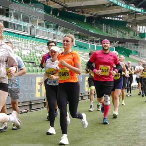 13.09.2026 - 21. swb-Marathon Bremen Michael Burmester http://msf.ph/oto/10468712 13.09.2026 10:36:08 Laufen im Stadion 10092, 10093, 10144, 10152, 10153, 10154, 10157, 10160, 10173, 10175, 10181, 10182, 10185, 10187, 10195, 10198, 10237, 10245, 10251, 10257, 10263, 10272, 10275, 10278, 10291, 10296, 10306, 10309, 10338, 10357, 10377, 10382, 10390, 10403, 10409, 10411, 10420, 10427, 10429, 10439, 10473, 10477, 10481, 10485, 10492, 10497, 10500, 10528, 10531, 10559, 10560, 10569, 10607, 10613, 10617, 10633, 10636, 10647, 10648, 10671, 10672, 10677, 10715, 10928 meine-sportfotos.de