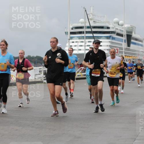 13.09.2026 - Kiel Lauf Andreas Tolksdorf http://msf.ph/oto/10468715 13.09.2026 12:08:50 Kiellinie 4, 794, 4203, 8945 meine-sportfotos.de
