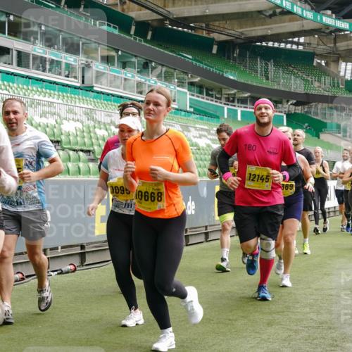 13.09.2026 - 21. swb-Marathon Bremen Michael Burmester http://msf.ph/oto/10468739 13.09.2026 10:36:08 Laufen im Stadion 10092, 10093, 10144, 10152, 10153, 10154, 10157, 10160, 10173, 10175, 10181, 10182, 10185, 10187, 10195, 10198, 10237, 10245, 10251, 10257, 10263, 10272, 10275, 10278, 10291, 10296, 10306, 10309, 10338, 10357, 10377, 10382, 10390, 10403, 10409, 10411, 10420, 10427, 10429, 10439, 10473, 10477, 10481, 10485, 10492, 10497, 10500, 10528, 10531, 10559, 10560, 10569, 10607, 10613, 10617, 10633, 10636, 10647, 10648, 10671, 10672, 10677, 10715, 10928 meine-sportfotos.de