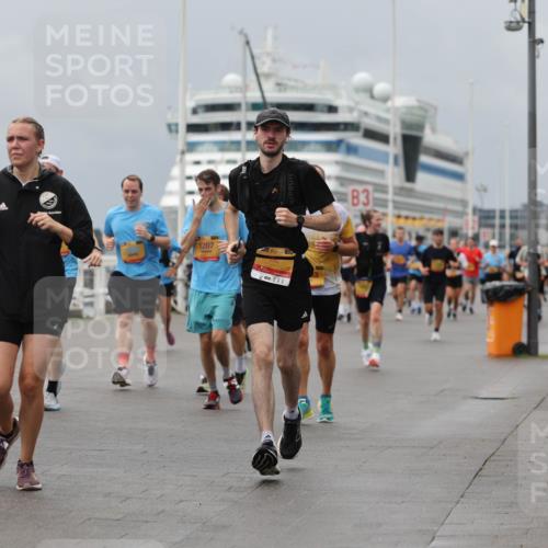 13.09.2026 - Kiel Lauf Andreas Tolksdorf http://msf.ph/oto/10468767 13.09.2026 12:08:51 Kiellinie 8945, 1207, 3 meine-sportfotos.de