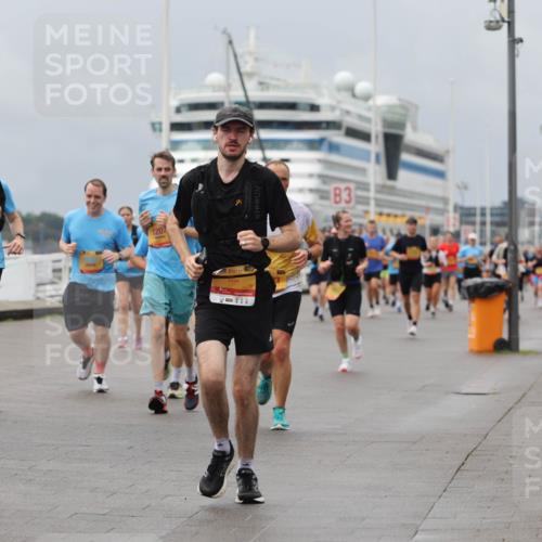 13.09.2026 - Kiel Lauf Andreas Tolksdorf http://msf.ph/oto/10468779 13.09.2026 12:08:52 Kiellinie 1207, 138, 3 meine-sportfotos.de