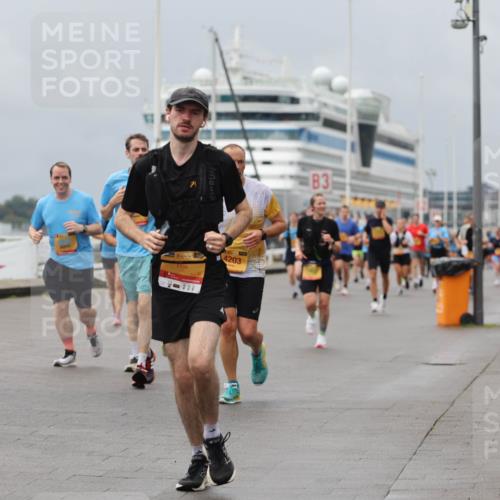 13.09.2026 - Kiel Lauf Andreas Tolksdorf http://msf.ph/oto/10468801 13.09.2026 12:08:52 Kiellinie 38, 4203, 3 meine-sportfotos.de