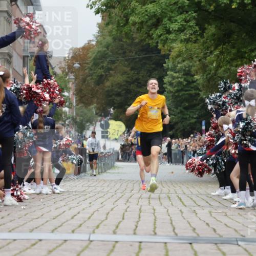 13.09.2026 - Kiel Lauf Yannick Fuchs http://msf.ph/oto/10468879 13.09.2026 10:20:58 Ziel 6049, 6584, 12149, 6584 meine-sportfotos.de