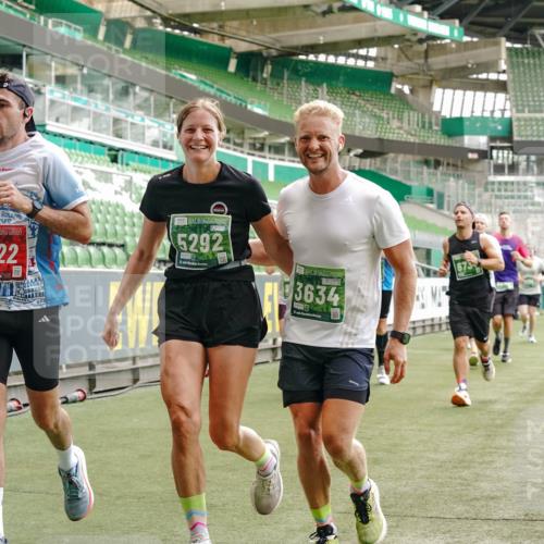 13.09.2026 - 21. swb-Marathon Bremen Michael Burmester http://msf.ph/oto/10468919 13.09.2026 12:57:47 Laufen im Stadion 141, 148, 334, 431, 511, 672, 769, 776, 789, 790, 857, 876, 909, 1010, 1119, 1130, 1191, 1199, 1254, 1281, 1535, 1601, 1642, 1647, 1752, 1809, 1881, 1900, 1931, 1933, 1972, 2040, 2046, 2051, 2075, 2324, 2343, 2371, 2397, 2402, 2423, 2425, 2473, 2493, 2634, 2640, 2671, 2761, 2771, 2807, 2812, 2903, 2904, 3051, 3078, 3138, 3148, 3182, 3186, 3319, 3338, 3450, 3458, 3514, 3534, 3560, 3634, 3655, 3685, 3690, 3695, 3760, 3813, 3866, 3933, 3939, 4101, 4316, 4319 meine-sportfotos.de
