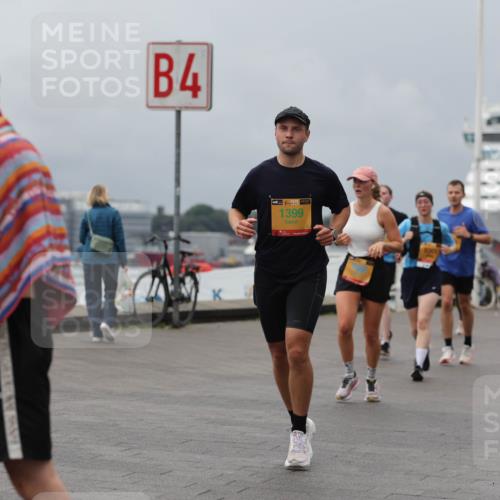 13.09.2026 - Kiel Lauf Andreas Tolksdorf http://msf.ph/oto/10468939 13.09.2026 12:09:02 Kiellinie 4, 14, 38, 1399 meine-sportfotos.de