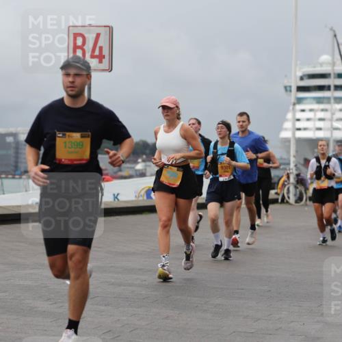 13.09.2026 - Kiel Lauf Andreas Tolksdorf http://msf.ph/oto/10468980 13.09.2026 12:09:03 Kiellinie 4, 1399, 9301, 3, 7115 meine-sportfotos.de