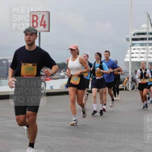 13.09.2026 - Kiel Lauf Andreas Tolksdorf http://msf.ph/oto/10468983 13.09.2026 12:09:03 Kiellinie 1399, 4, 9301, 3, 7113 meine-sportfotos.de