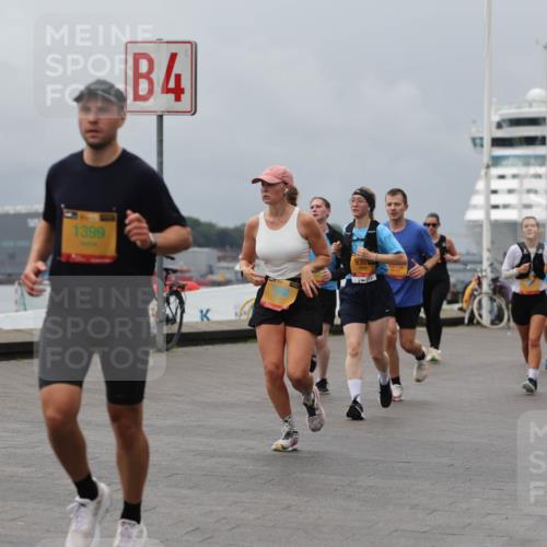 13.09.2026 - Kiel Lauf Andreas Tolksdorf http://msf.ph/oto/10468990 13.09.2026 12:09:03 Kiellinie 1399, 4, 3, 930, 7115 meine-sportfotos.de