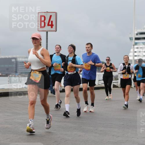 13.09.2026 - Kiel Lauf Andreas Tolksdorf http://msf.ph/oto/10469041 13.09.2026 12:09:04 Kiellinie 4, 9301, 4210, 7793, 7115, 3 meine-sportfotos.de