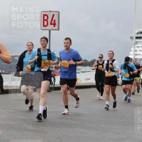 13.09.2026 - Kiel Lauf Andreas Tolksdorf http://msf.ph/oto/10469065 13.09.2026 12:09:05 Kiellinie 4, 11, 39, 9301, 4, 35, 4210, 7793, 7115 meine-sportfotos.de