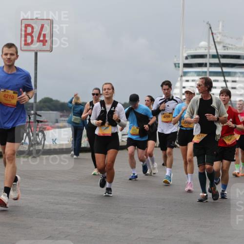13.09.2026 - Kiel Lauf Andreas Tolksdorf http://msf.ph/oto/10469095 13.09.2026 12:09:07 Kiellinie 73, 4210, 4, 4799, 3, 1817 meine-sportfotos.de