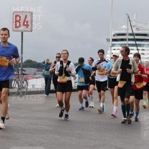 13.09.2026 - Kiel Lauf Andreas Tolksdorf http://msf.ph/oto/10469098 13.09.2026 12:09:07 Kiellinie 4, 4210, 4799, 7115, 3 meine-sportfotos.de