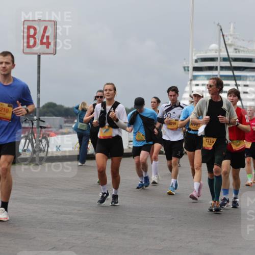 13.09.2026 - Kiel Lauf Andreas Tolksdorf http://msf.ph/oto/10469104 13.09.2026 12:09:07 Kiellinie 4210, 4, 20, 4799, 753, 7115, 3, 1817 meine-sportfotos.de