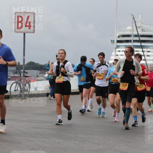 13.09.2026 - Kiel Lauf Andreas Tolksdorf http://msf.ph/oto/10469112 13.09.2026 12:09:07 Kiellinie 4210, 4, 4799, 7793, 7115, 3, 1817 meine-sportfotos.de