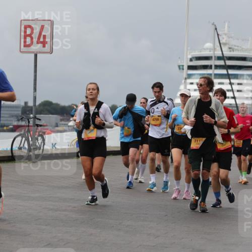 13.09.2026 - Kiel Lauf Andreas Tolksdorf http://msf.ph/oto/10469116 13.09.2026 12:09:07 Kiellinie 4210, 4, 4799, 77, 7115, 12231, 3 meine-sportfotos.de