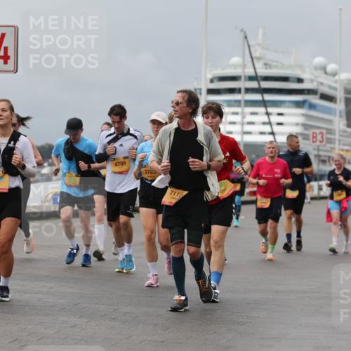 13.09.2026 - Kiel Lauf Andreas Tolksdorf http://msf.ph/oto/10469148 13.09.2026 12:09:08 Kiellinie 4, 3376, 4799, 7795, 7115, 122231, 3 meine-sportfotos.de