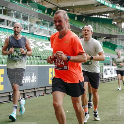 13.09.2026 - 21. swb-Marathon Bremen Michael Burmester http://msf.ph/oto/10469156 13.09.2026 12:57:52 Laufen im Stadion 141, 148, 334, 431, 511, 672, 769, 776, 789, 790, 857, 909, 1010, 1119, 1130, 1191, 1199, 1254, 1281, 1535, 1601, 1642, 1647, 1752, 1809, 1881, 1900, 1931, 1933, 1972, 2046, 2051, 2075, 2324, 2343, 2371, 2397, 2402, 2423, 2425, 2473, 2493, 2634, 2640, 2671, 2761, 2771, 2807, 2903, 2904, 3051, 3078, 3138, 3148, 3182, 3186, 3319, 3338, 3450, 3458, 3514, 3534, 3560, 3634, 3655, 3685, 3690, 3695, 3760, 3813, 3866, 3933, 3939, 4101, 4316, 4319, 205 meine-sportfotos.de