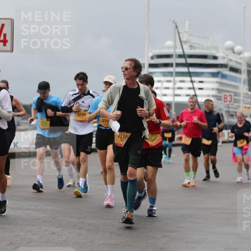 13.09.2026 - Kiel Lauf Andreas Tolksdorf http://msf.ph/oto/10469158 13.09.2026 12:09:08 Kiellinie 4, 3376, 4799, 779, 115, 2231, 3 meine-sportfotos.de