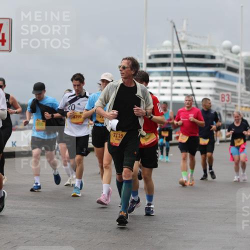 13.09.2026 - Kiel Lauf Andreas Tolksdorf http://msf.ph/oto/10469164 13.09.2026 12:09:08 Kiellinie 4, 3376, 4799, 7115, 83 meine-sportfotos.de