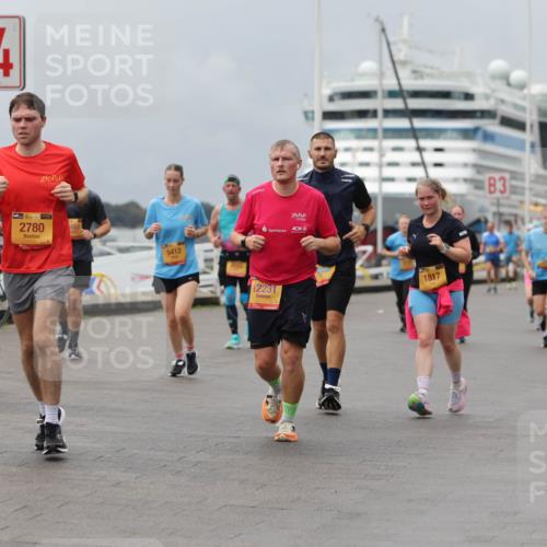 13.09.2026 - Kiel Lauf Andreas Tolksdorf http://msf.ph/oto/10469182 13.09.2026 12:09:12 Kiellinie 4, 4275, 2780, 5412, 12231, 1817, 3 meine-sportfotos.de