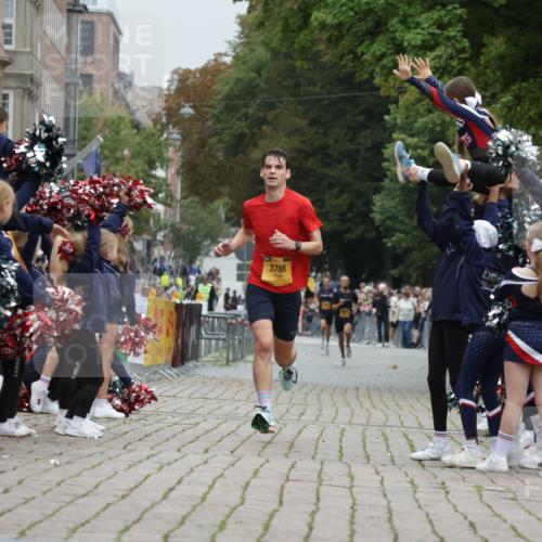 13.09.2026 - Kiel Lauf Yannick Fuchs http://msf.ph/oto/10469195 13.09.2026 10:22:12 Ziel 1987, 3732, 4621, 8708, 1987, 3788, 9681, 12148, 8240 meine-sportfotos.de
