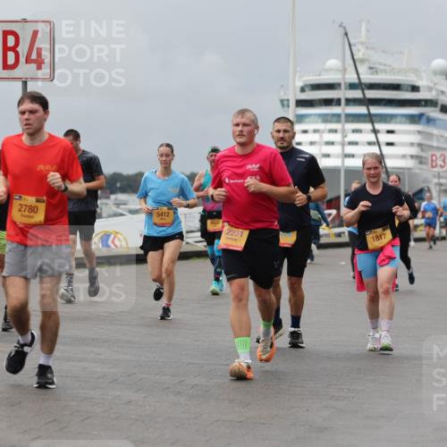 13.09.2026 - Kiel Lauf Andreas Tolksdorf http://msf.ph/oto/10469196 13.09.2026 12:09:12 Kiellinie 4, 4275, 2780, 5412, 2231, 1817, 3 meine-sportfotos.de
