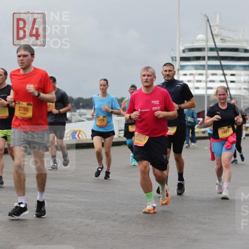 13.09.2026 - Kiel Lauf Andreas Tolksdorf http://msf.ph/oto/10469199 13.09.2026 12:09:12 Kiellinie 4275, 4, 2780, 453, 5412, 2231, 3, 1817, 3 meine-sportfotos.de