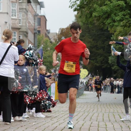 13.09.2026 - Kiel Lauf Yannick Fuchs http://msf.ph/oto/10469200 13.09.2026 10:22:14 Ziel 3732, 4621, 8708, 1987, 3732, 3788, 9681, 12148, 8240, 3788 meine-sportfotos.de