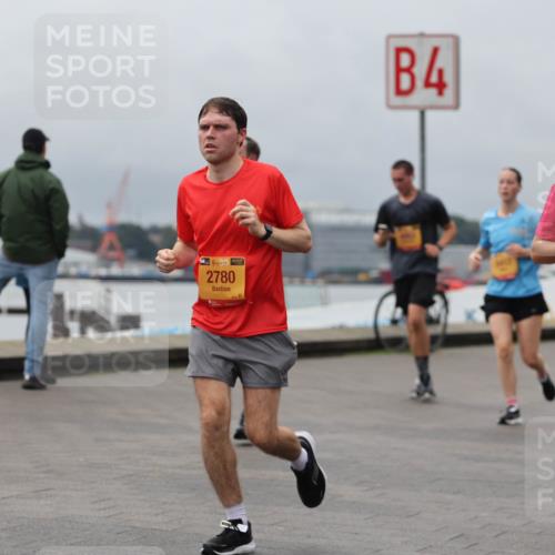 13.09.2026 - Kiel Lauf Andreas Tolksdorf http://msf.ph/oto/10469208 13.09.2026 12:09:13 Kiellinie 4, 39, 2780, 2231 meine-sportfotos.de